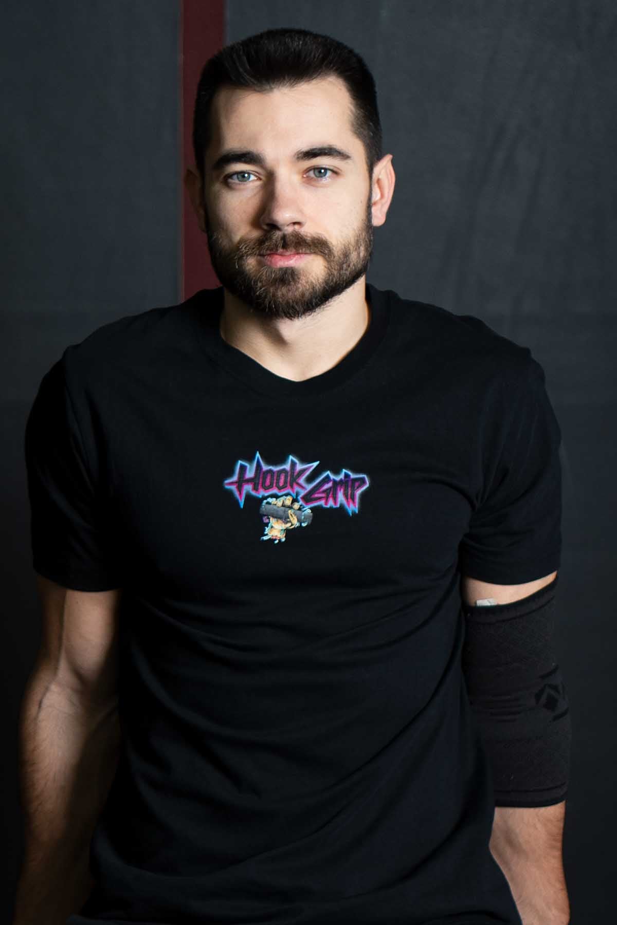 Hook grip Tee