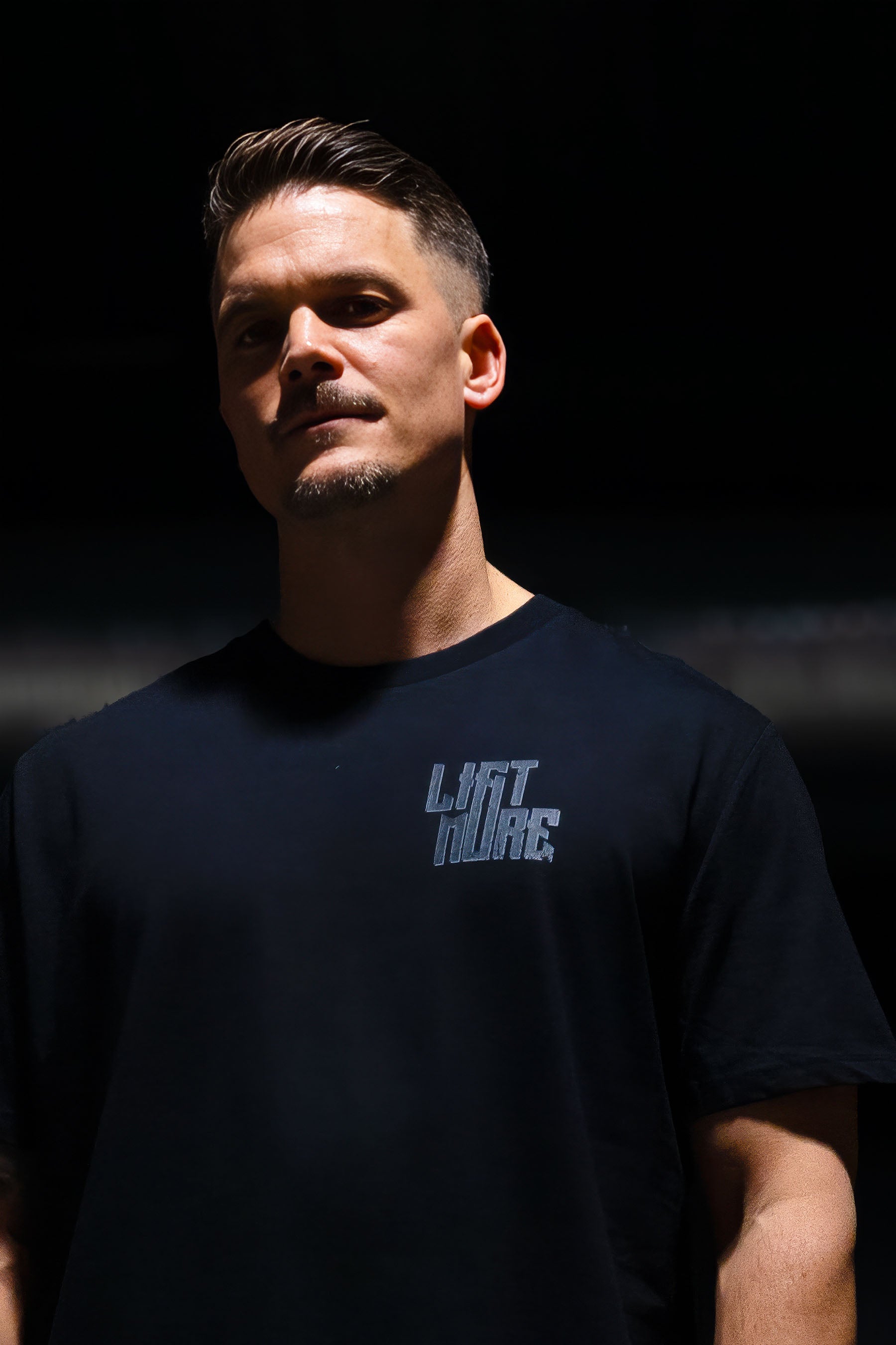 Chase progress dark Tee