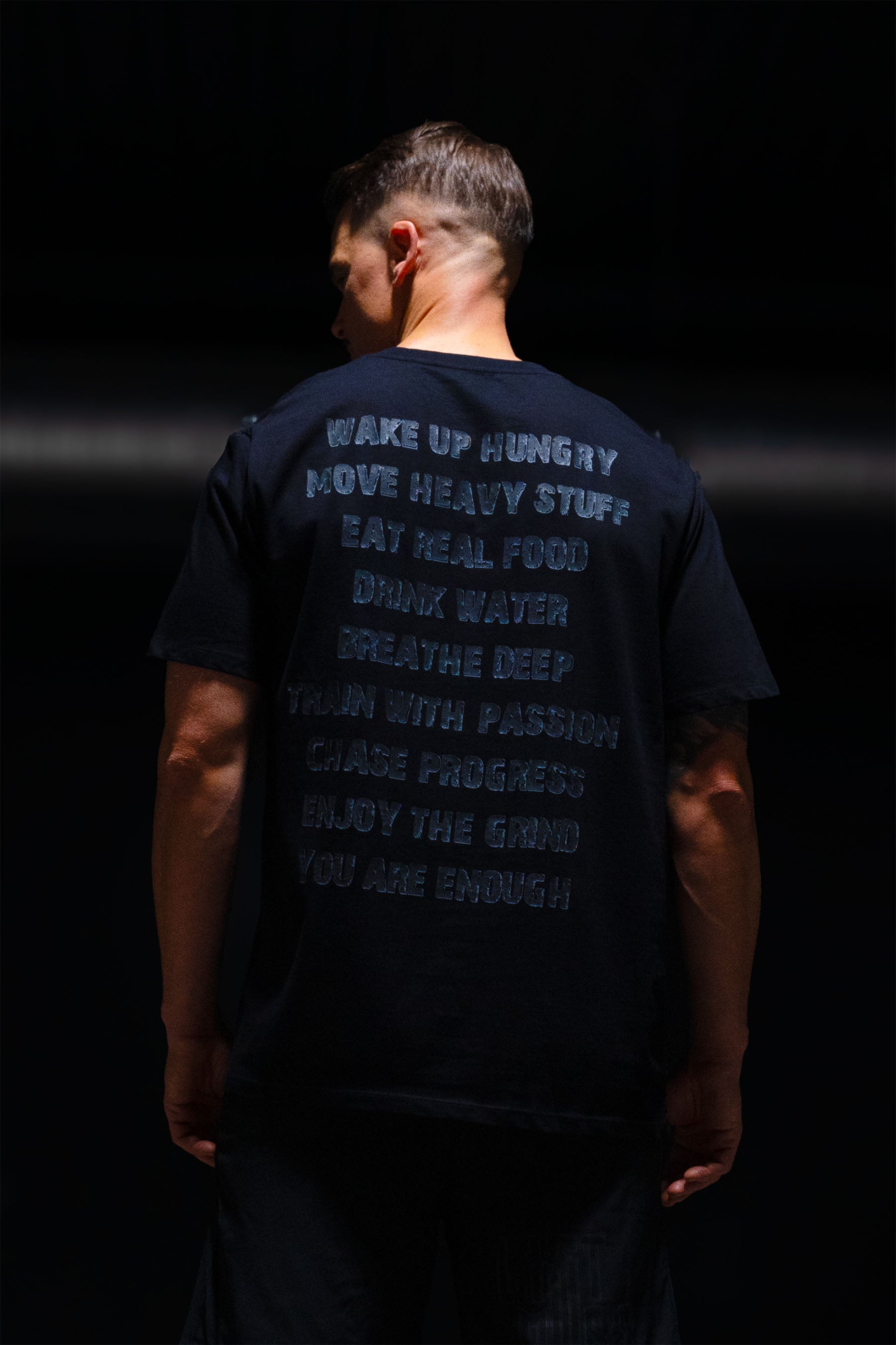 Chase progress dark Tee